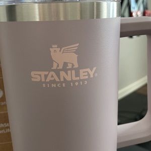 Stanley 40oz quencher